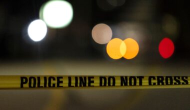 2 dead, 1 hospitalized after overnight accident on I-20 in Fort Worth