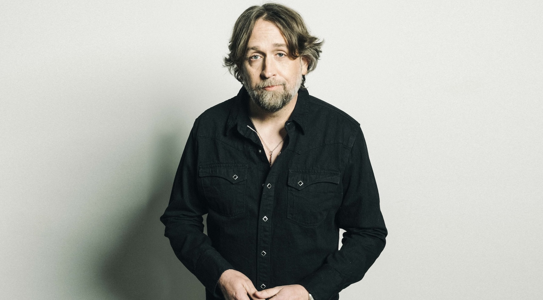 Hayes Carll Comes Home For The Holidays