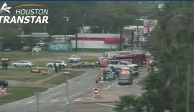 Carjacking, shooting leads to serious crash involving multiple cars in SE Houston