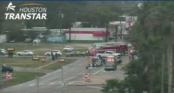 Carjacking, shooting leads to serious crash involving multiple cars in SE Houston