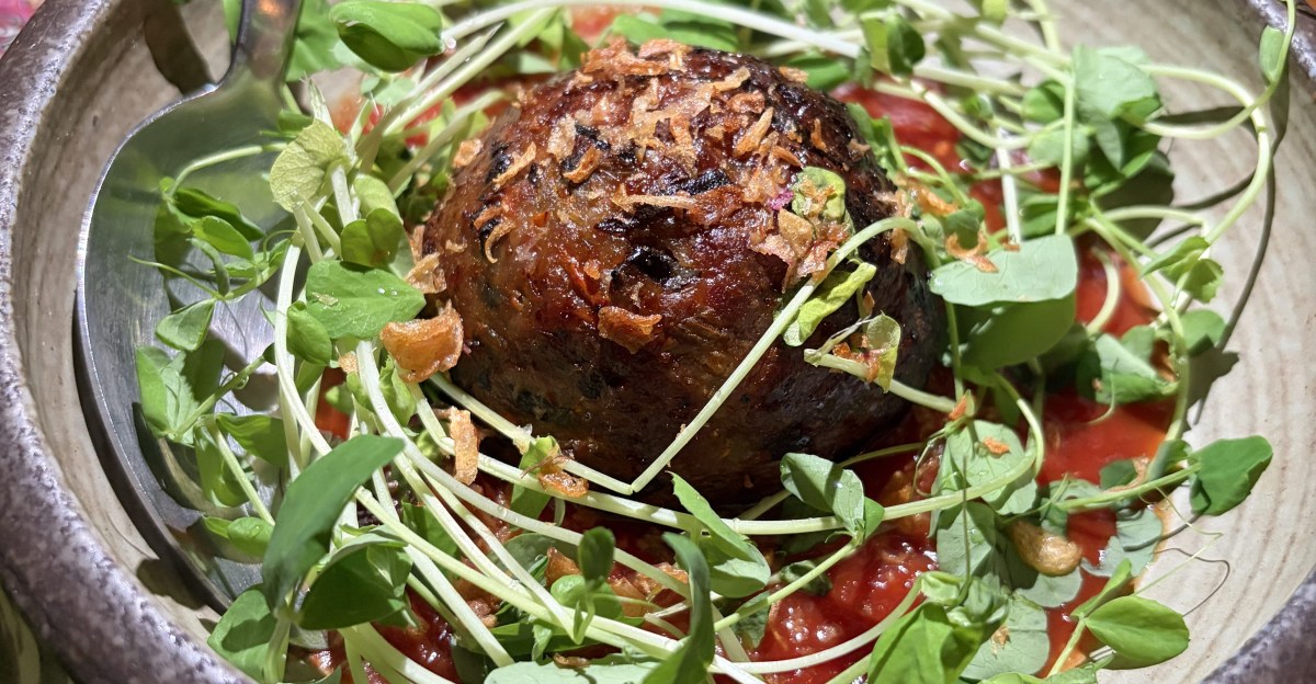 The Restaurant That Downsized to a Greenpoint Wine Bar With Good Vibes and Snacky Bites