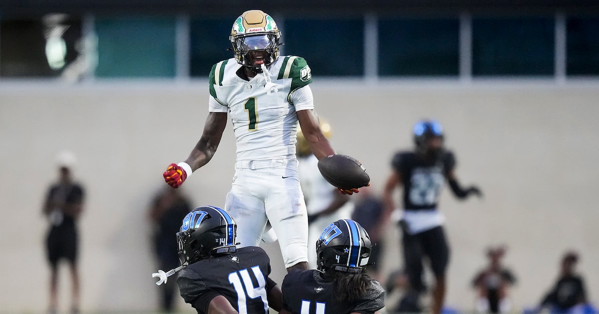 See the long list of Dallas-area football players who are signing early with colleges