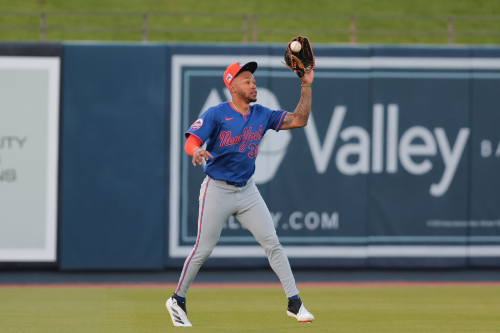 Braves, Jose Azocar Agree To Minor League Deal