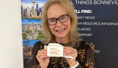 Becky Lynn honored by Arizona Media Hall of Fame with award...