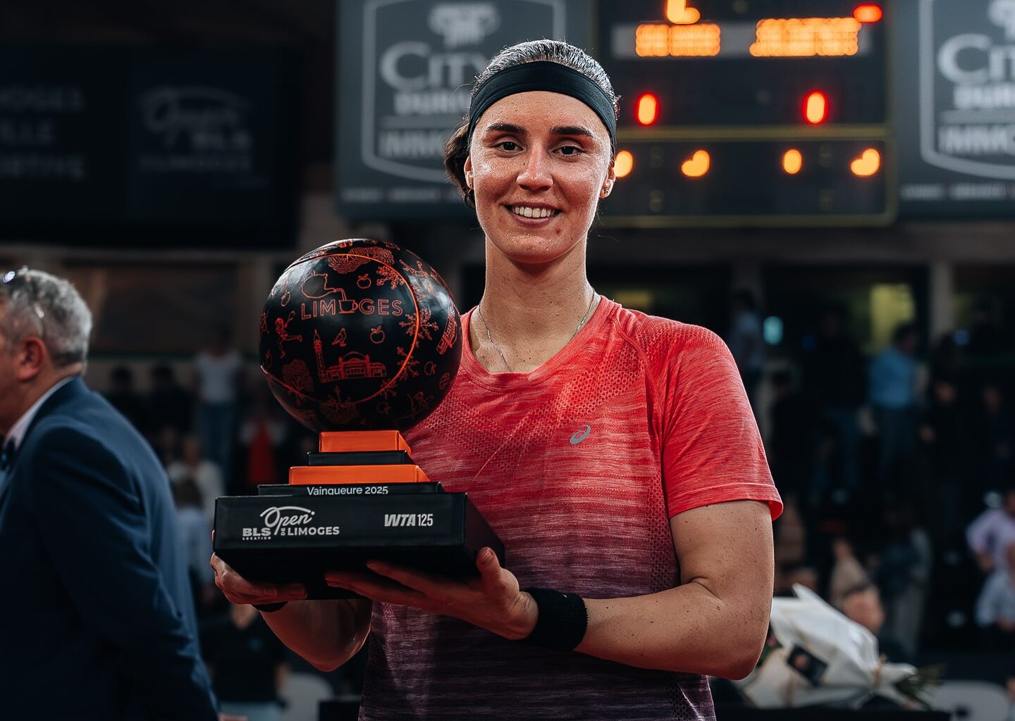 Kalinina returns from hiatus with WTA 125 title