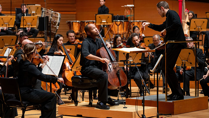 Review: LA Phil and Sheku Kanneh-Mason in World Premiere of Edmund Finnis’s Cello Concerto