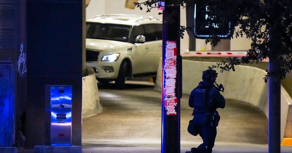 Police standoff in downtown Dallas ends in fatal self-inflicted gunshot wound