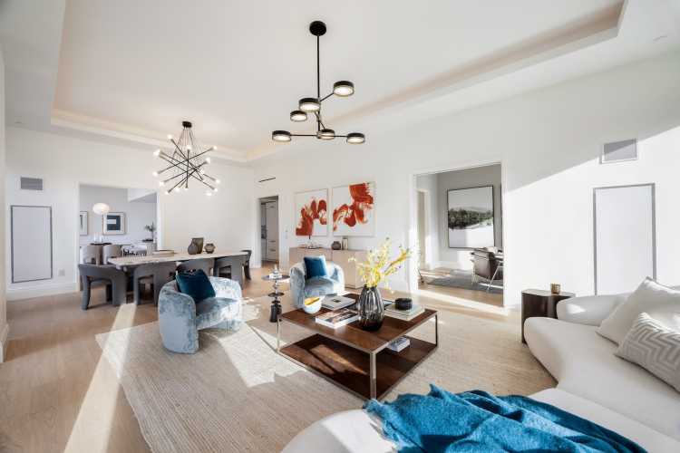 New York City, Extell, resale