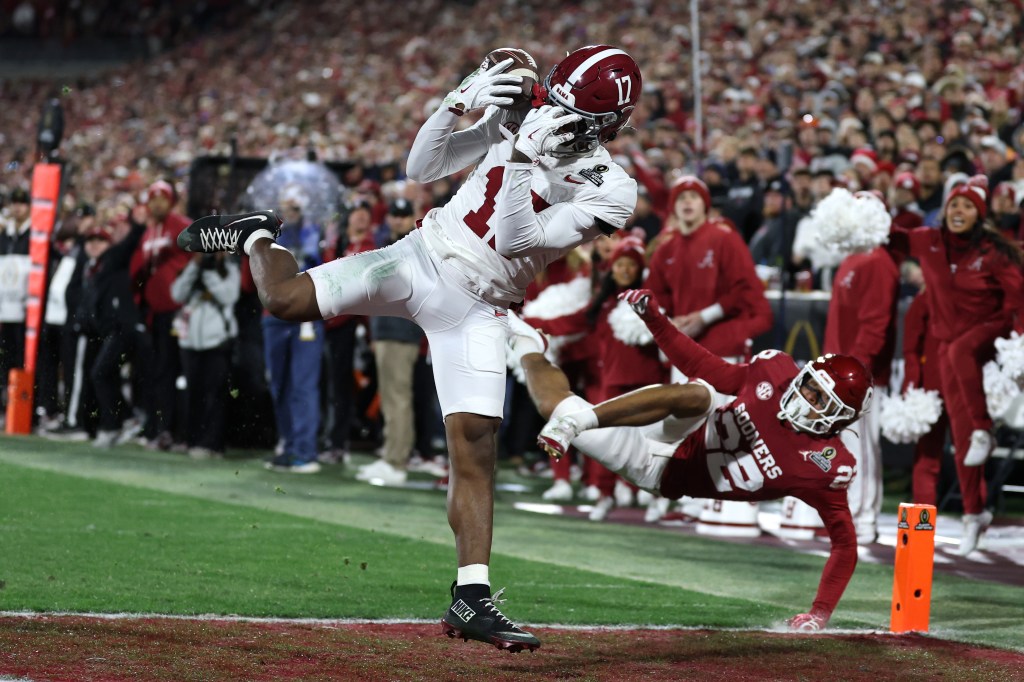 Lotzeir Brooks makes a touchdown catch during the third quarter of Alabama's comeback road win over Oklahoma.