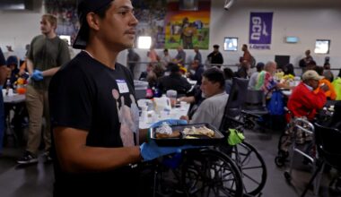 Arizona workers, volunteers find balance when working with homeless population