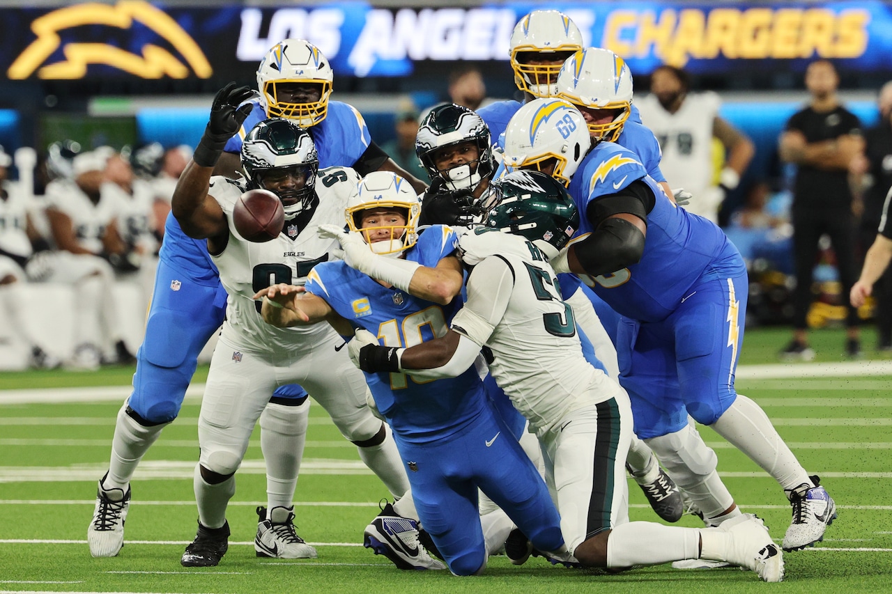 APTOPIX Eagles Chargers Football