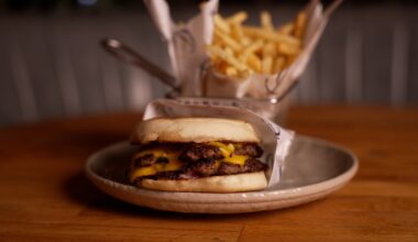 Dallas Mavericks bring fancy restaurants to AAC in sports-food shakeup