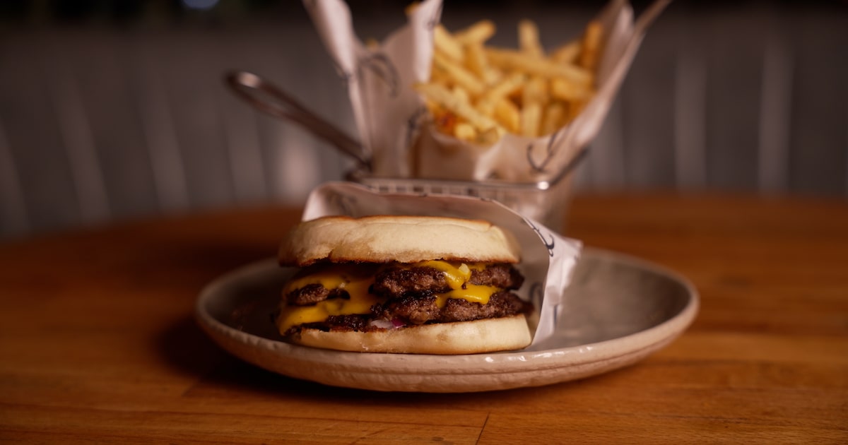 Dallas Mavericks bring fancy restaurants to AAC in sports-food shakeup