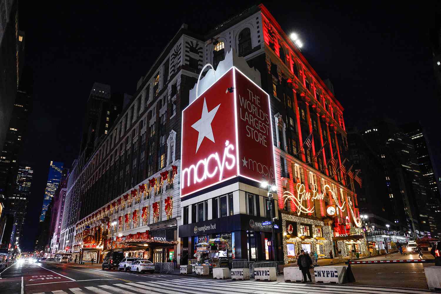 Woman Arrested in Stabbing at Macy’s N.Y.C. Store Was Released from Psych Hospital