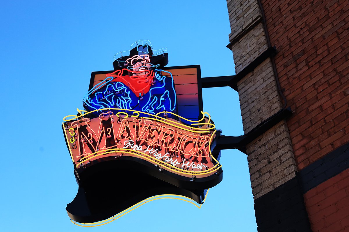 Maverick Completes Neon Signs at Fort Worth Stockyards
