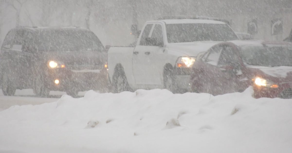 Poor visibility, blowing snow expected in Edmonton and surrounding areas: Environment Canada - CTV News