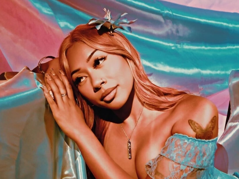 Dallas-based singer Kali Flowers moved from Oahu, Hawai to Dallas in 2003. Flowers blends...