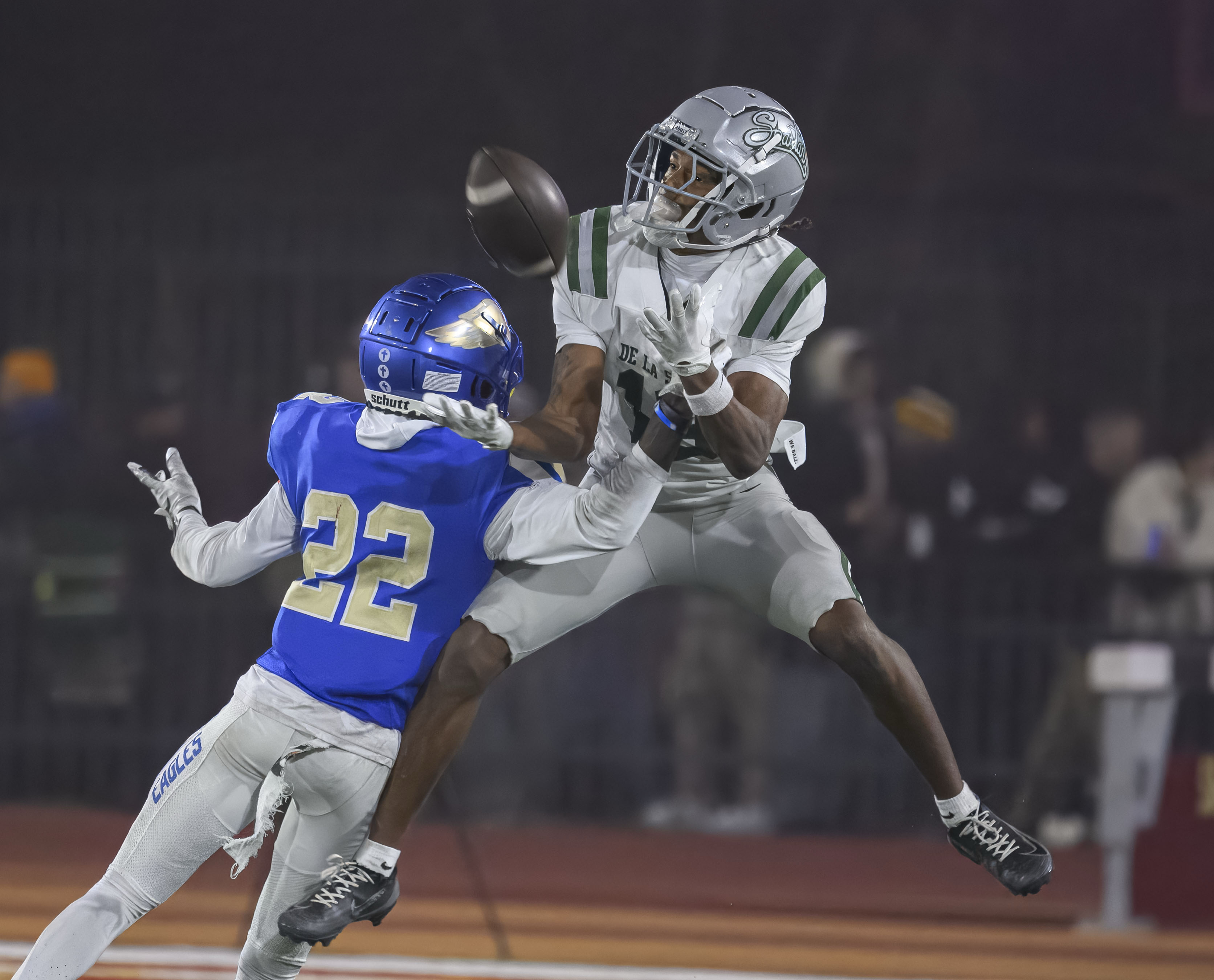 De La Salle wide receiver Jayden Nicholas, right, makes the...