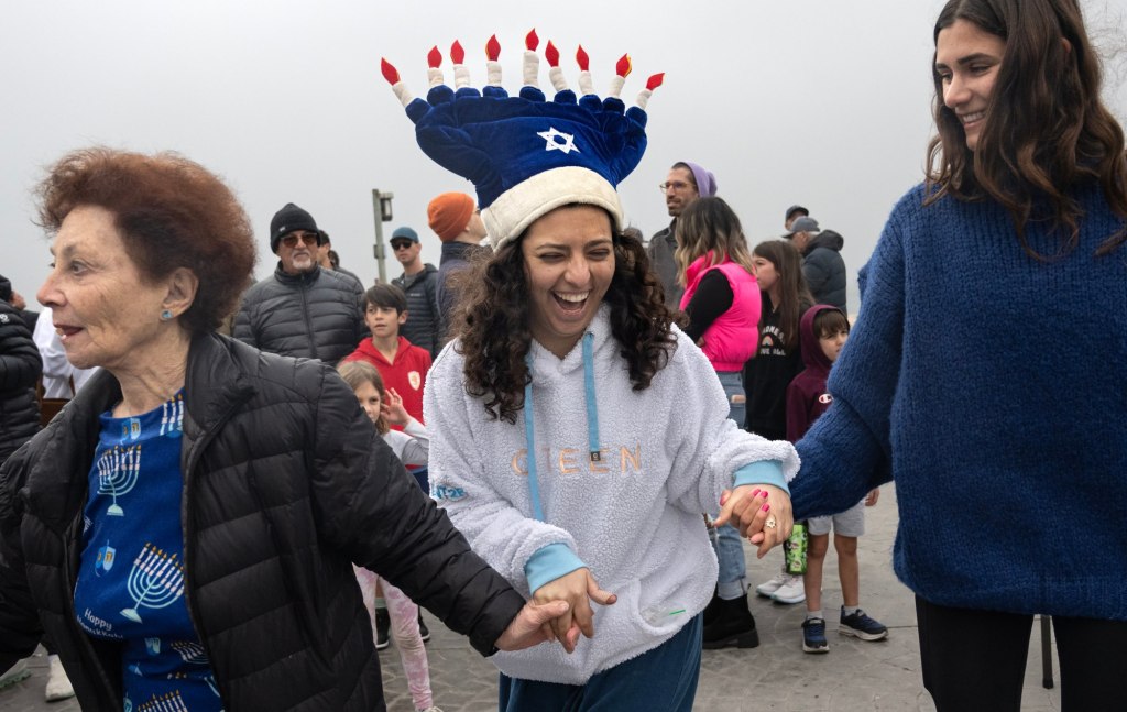 Public menorah lightings to mark start of Hanukkah in LA, OC – Daily News