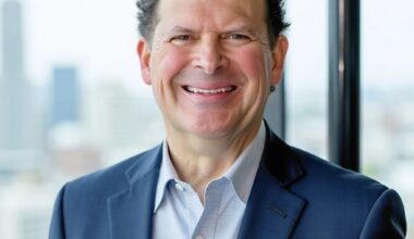 Longtime airline executive joins Paslay Group