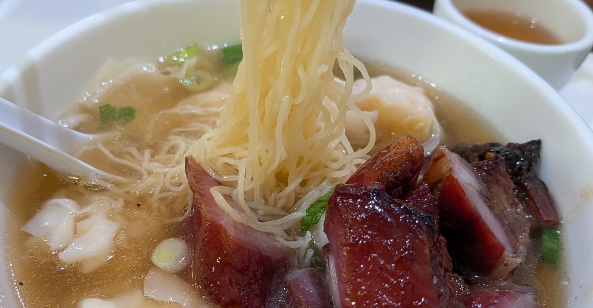 A Chinatown Staple for Roast Meats and Wonton Noodles Still Holds Up