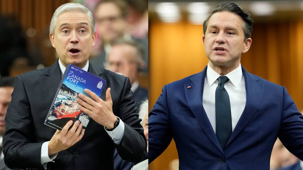 Click to play video: 'Poilievre asks if Liberals will approve new pipeline, end tanker ban ‘in the spirit of Christmas’'