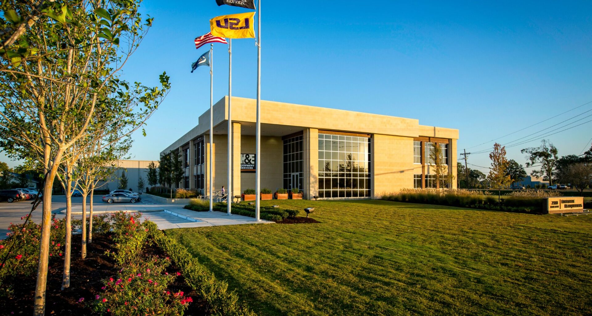 Health care giant acquires H&E’s former corporate headquarters for $9.9M 