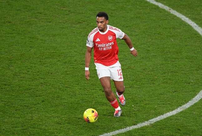 LONDON, ENGLAND - DECEMBER 03: Jurrien Timber of Arsenal with possession of the ball during the Premier League match between Arsenal and Brentford at Emirates Stadium on December 03, 2025 in London, England. (Photo by Alex Burstow/Arsenal FC via Getty Images)