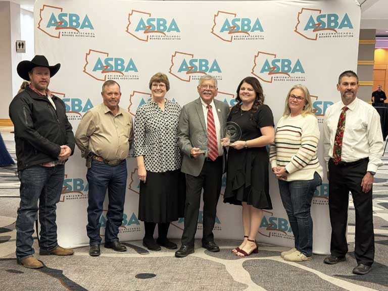 Safford’s De La O, Davis honored by AZ School Boards Association – GilaValleyCentral