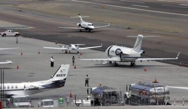 County approves more commercial flights for Carlsbad airport