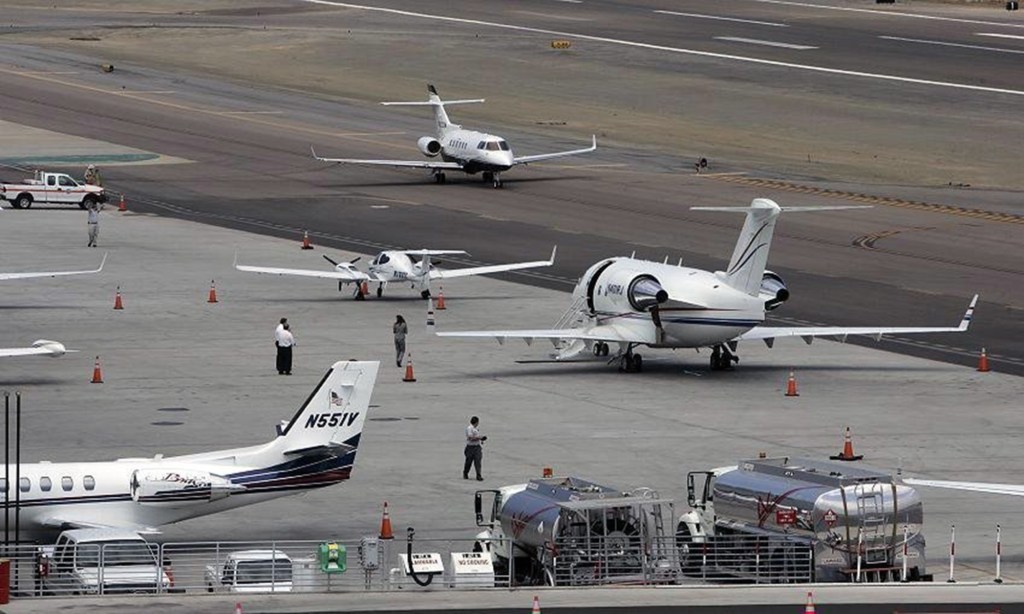 County approves more commercial flights for Carlsbad airport