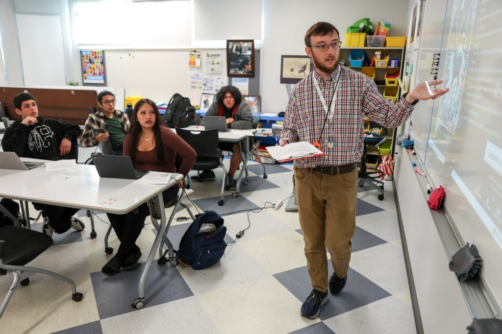 Delayed report shows San Diego’s jobless rate dropping – San Diego Union-Tribune