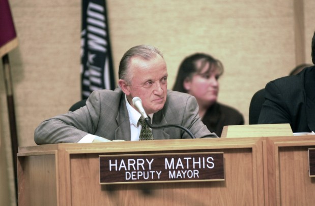 City Councilman Harry Mathis at his last San Diego City Council meeting in 2000. (Nelvin C. Cepeda / The San Diego Union-Tribune file)