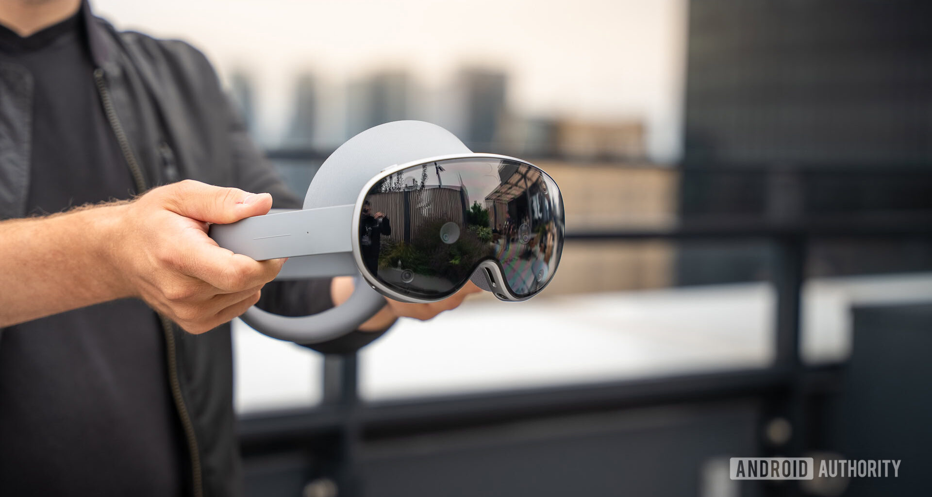 I wish I waited for Galaxy XR instead of going broke on Vision Pro