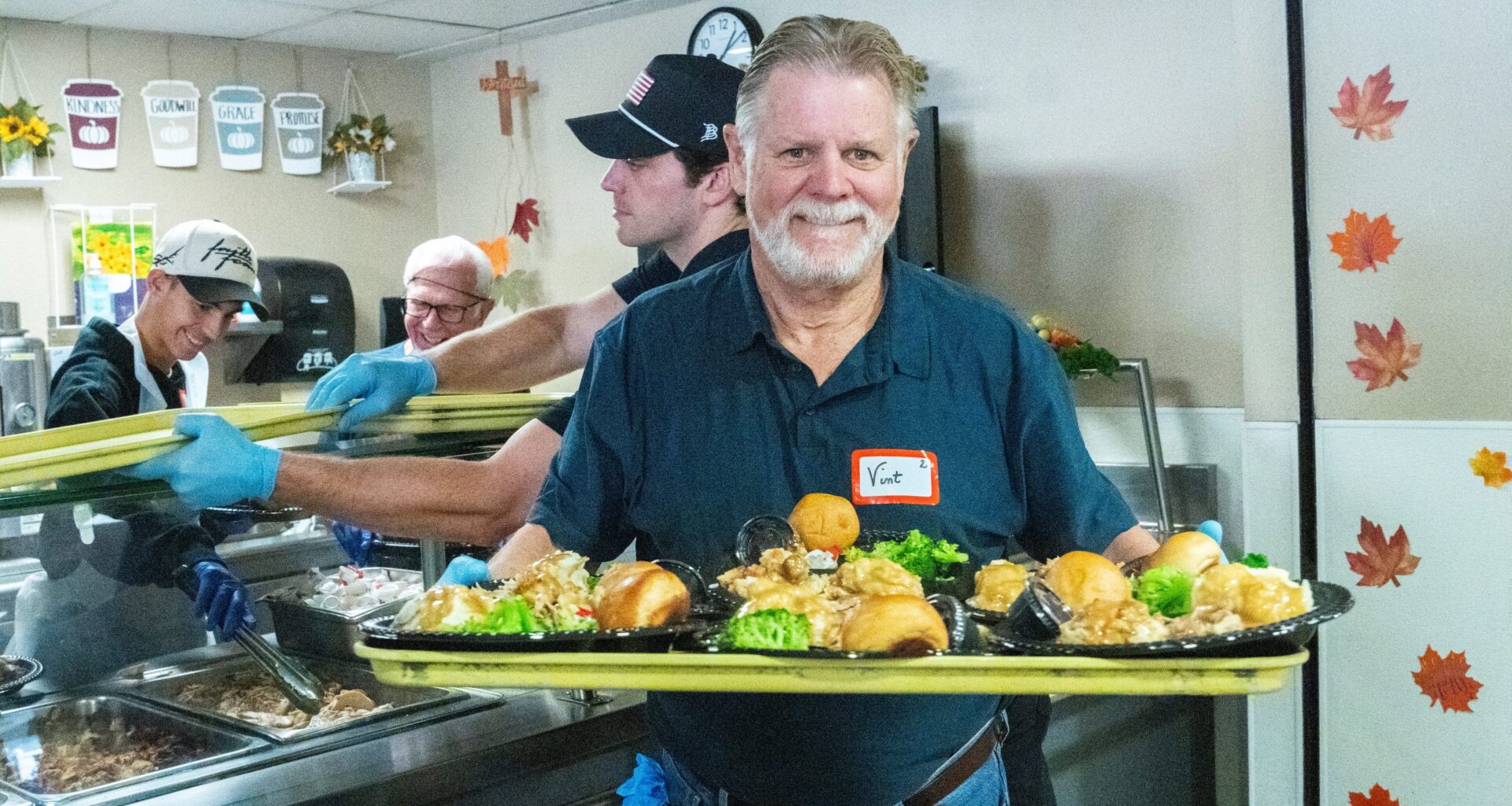 SD Rescue Mission prepares to feed 1,000 San Diegans in Christmas meal