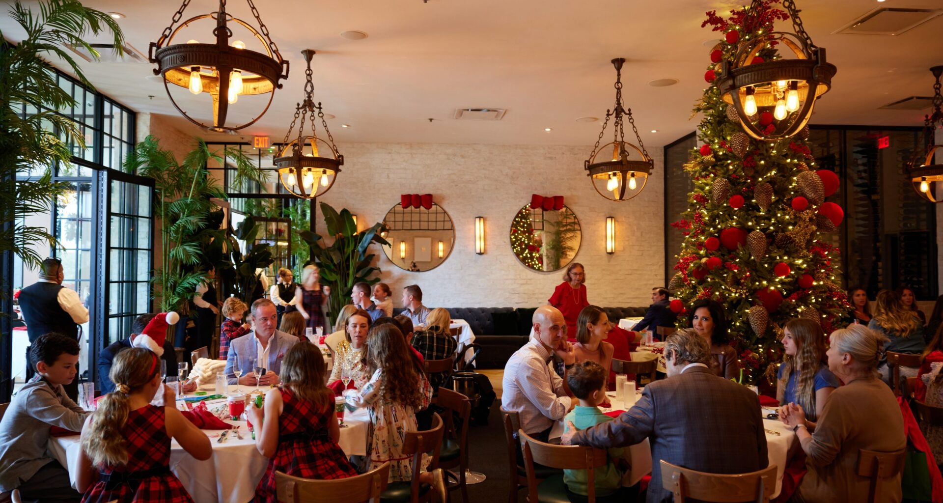 Santa’s Popping Up in Houston, From Brunch to Cocktail Bars