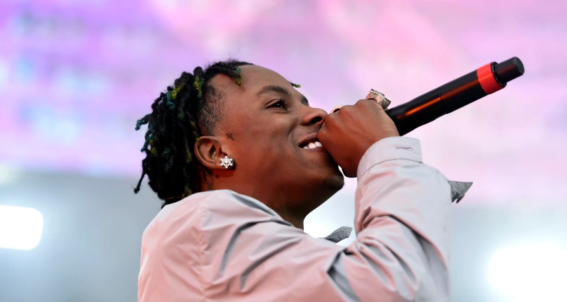 Summer Walker & Rich The Kid Trade Blows Over His Pizza Hut Music Video