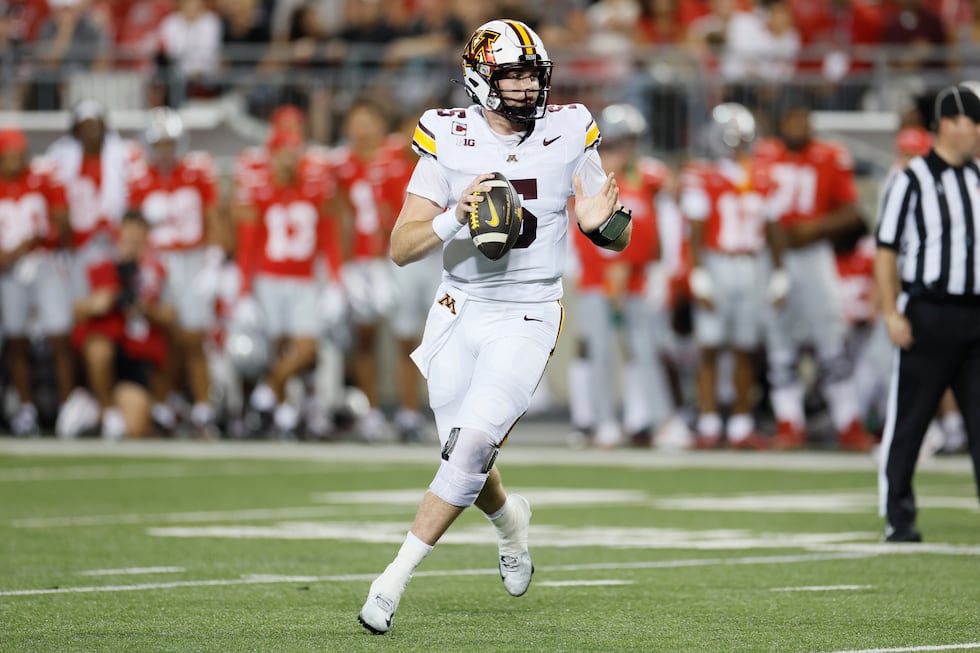 Minnesota quarterback Drake Lindsay plays against Ohio State during an NCAA college football...