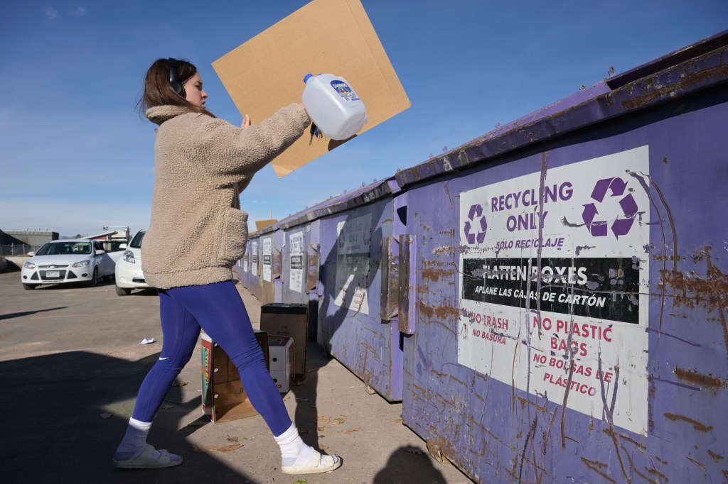 Colorado to expand free recycling pickup statewide
