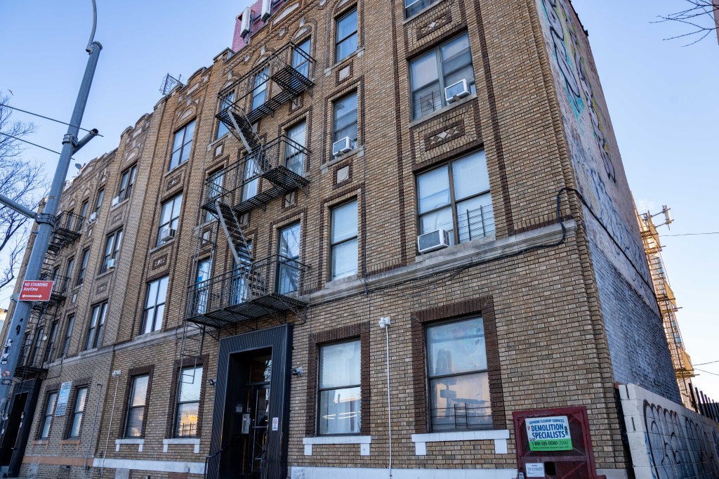 Man found dead with head trauma in East New York, Brooklyn