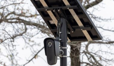 Hundreds of license-plate reading cameras blanket Dallas. Here’s how they’re used