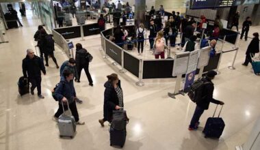 Holiday travel kicks off this weekend as AAA forecasts record-breaking crowds