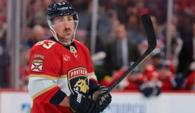 Panthers’ Brad Marchand sneakily intrudes on Blue Jackets bench during overtime timeout