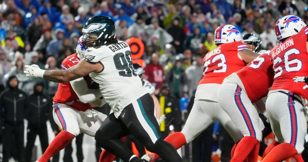 Game ball, three stars, and snap count analysis: Week 17, Eagles at Bills
