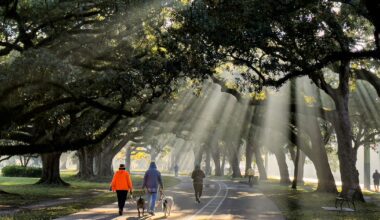 Chilly start to the work week for North Texas. When will sunshine return?