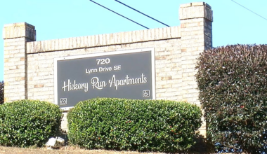 Police in Jacksonville searching for suspects involved in holiday shooting