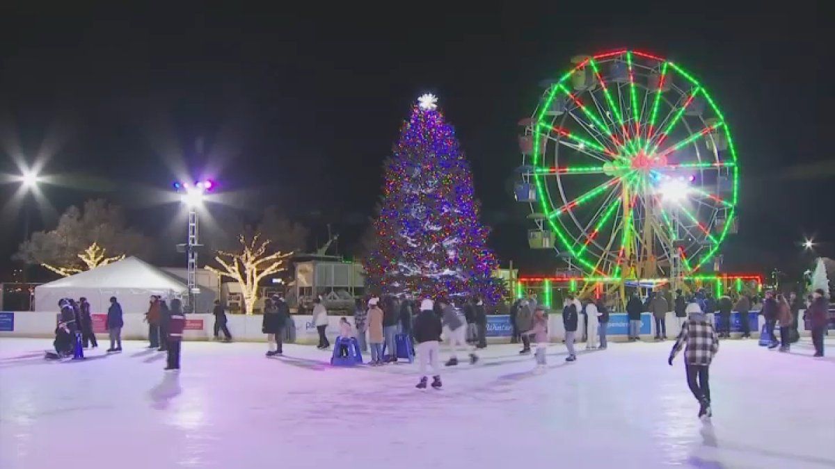 Holiday Tree Lighting ceremony at Blue Cross RiverRink Winterfest – NBC10 Philadelphia