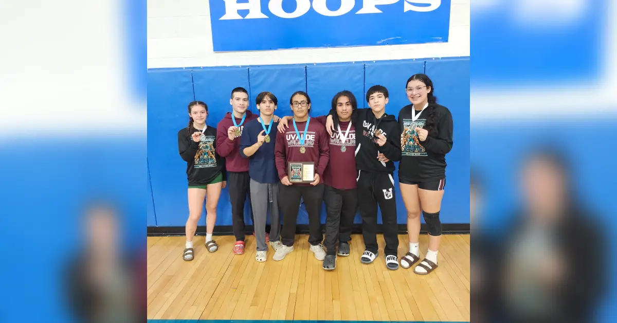 UHS wrestlers place third in San Antonio