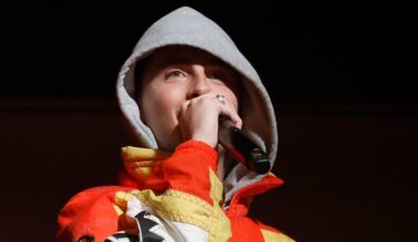 Iconic ’90s Sitcom Apartment Building Sells for $32M - The Daily Beast