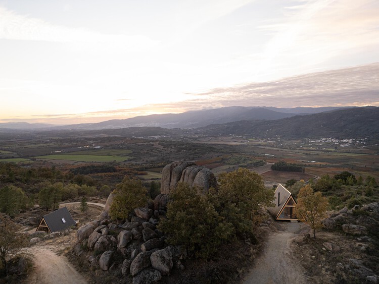 Mountain Shelters / Filipe Pina - Image 23 of 30